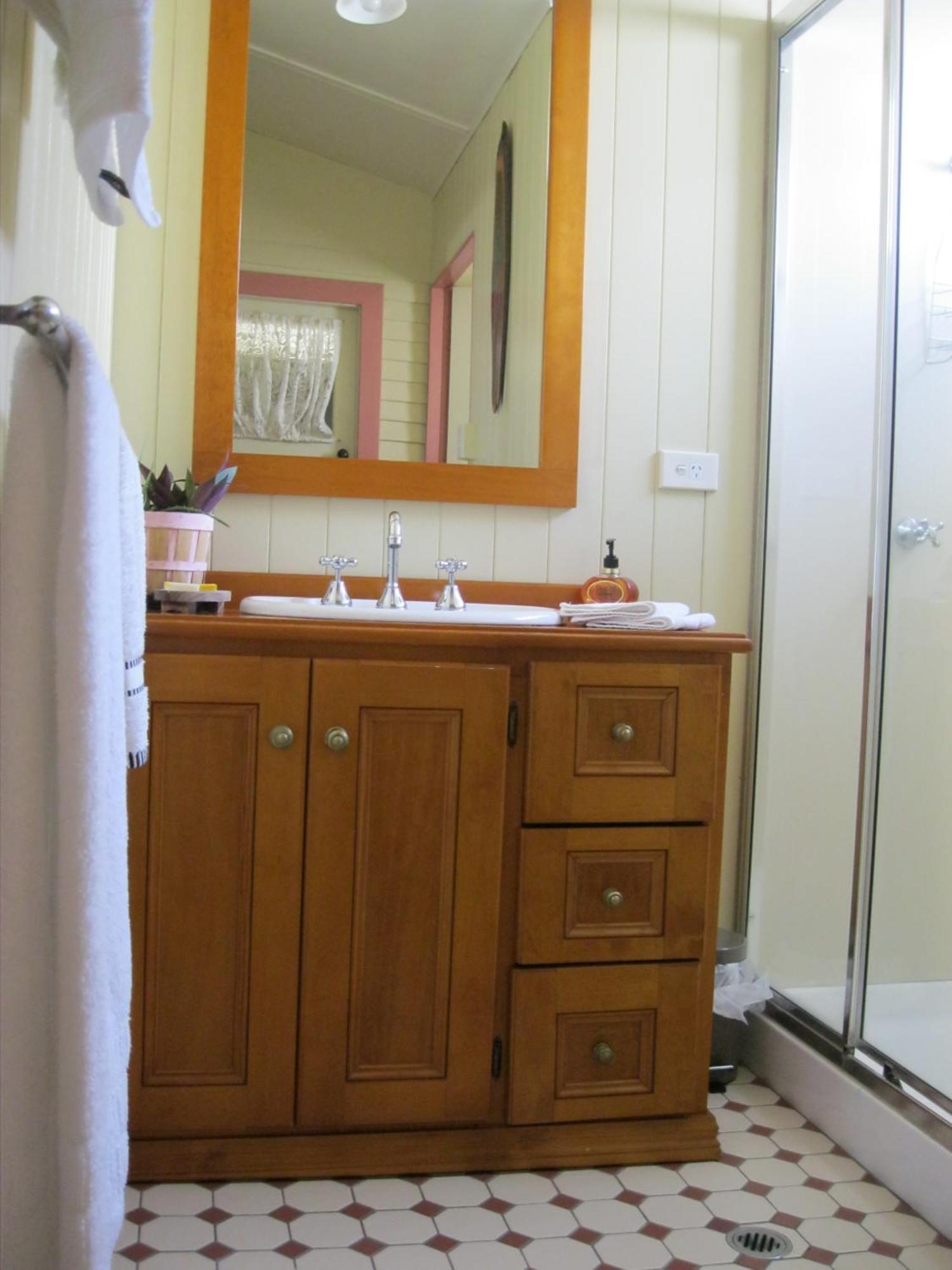 Classique Bed & Breakfast ทาวน์วิล ภายนอก รูปภาพ