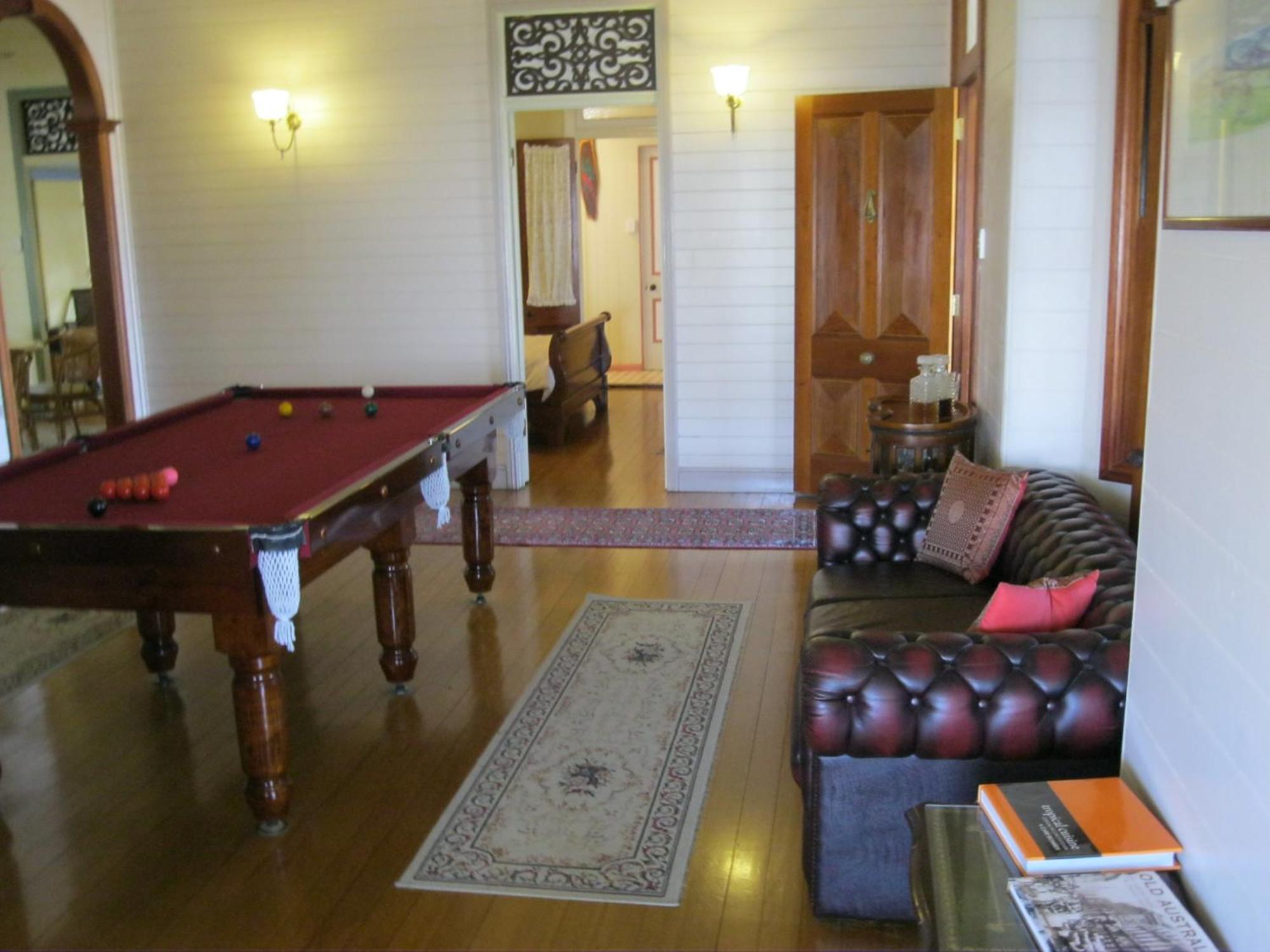 Classique Bed & Breakfast ทาวน์วิล ภายนอก รูปภาพ