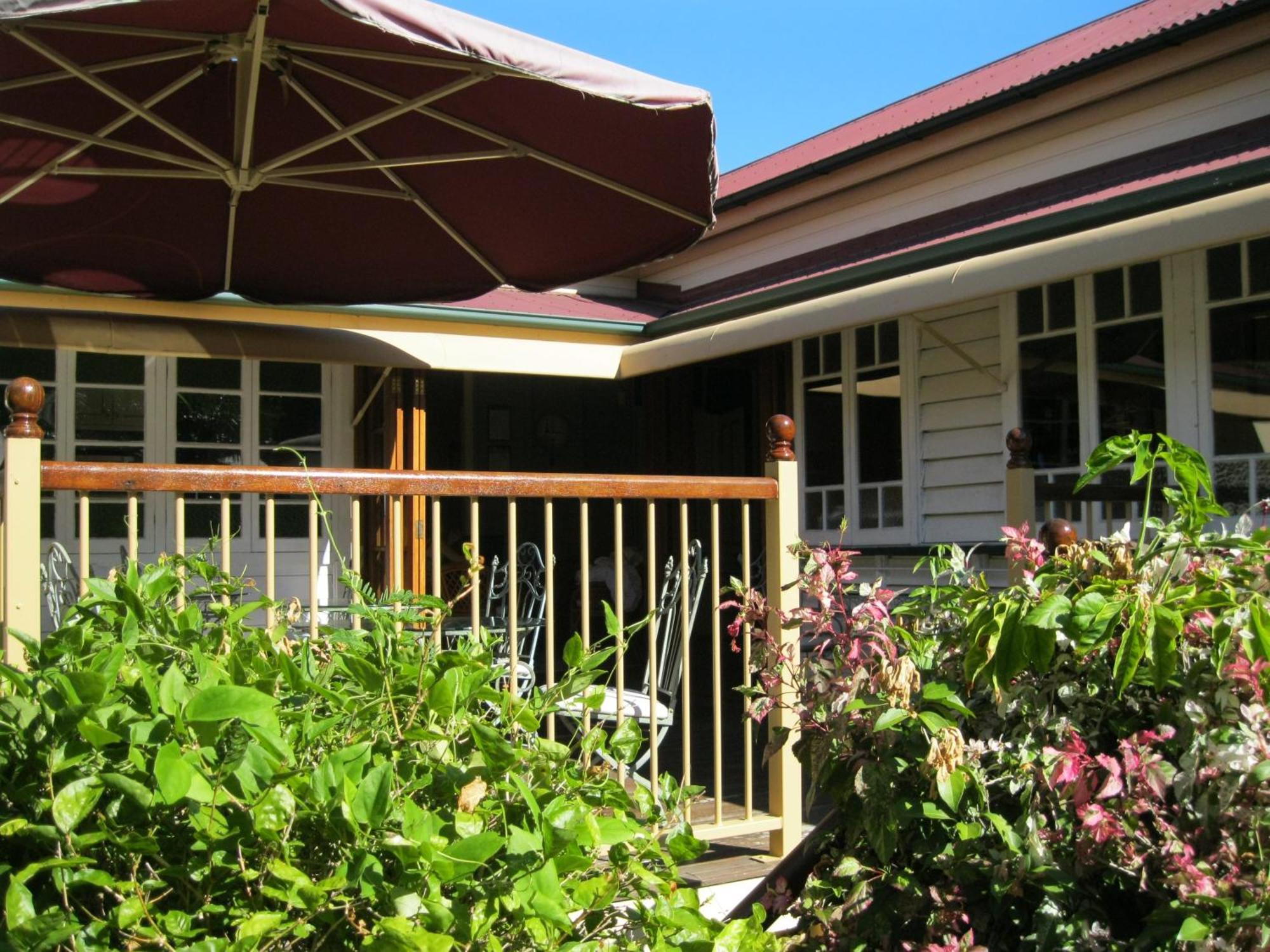 Classique Bed & Breakfast ทาวน์วิล ภายนอก รูปภาพ