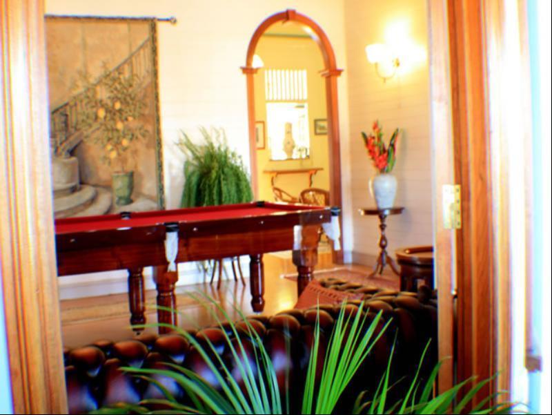 Classique Bed & Breakfast ทาวน์วิล ภายนอก รูปภาพ